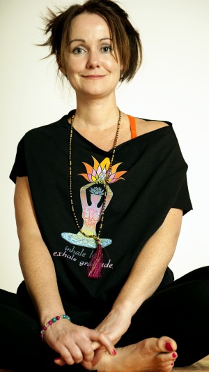 T-SHIRT ASANA SUMMER INHALE BLACK