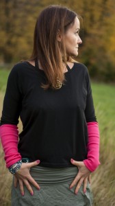 SADHANA BLACK & PINK
